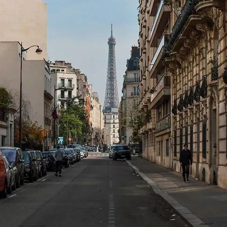 Lovely With Balcony - Eiffel Tower *
