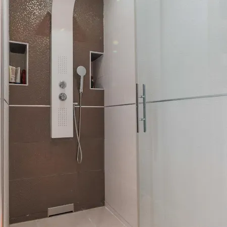 Apartamento Lovely With Balcony - Eiffel Tower *